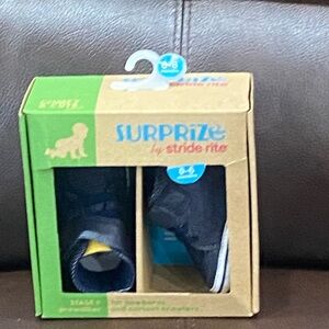 Adorable denim sneakers surprize by stride rite 0 to 6 months